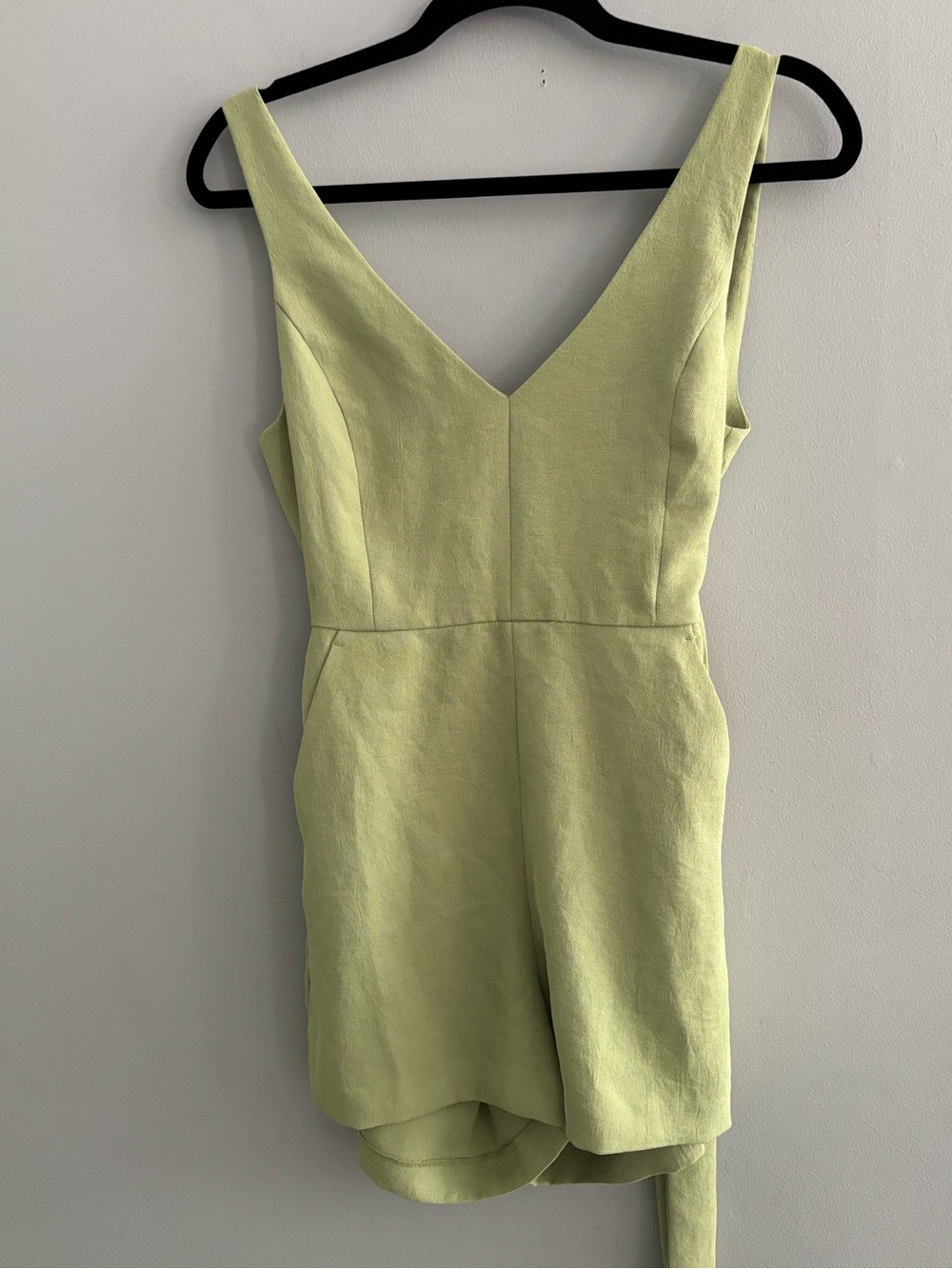 Aritzia Wilfred Écoulement Romper Pistachio Green Cutout Tie Open Back Sz 2